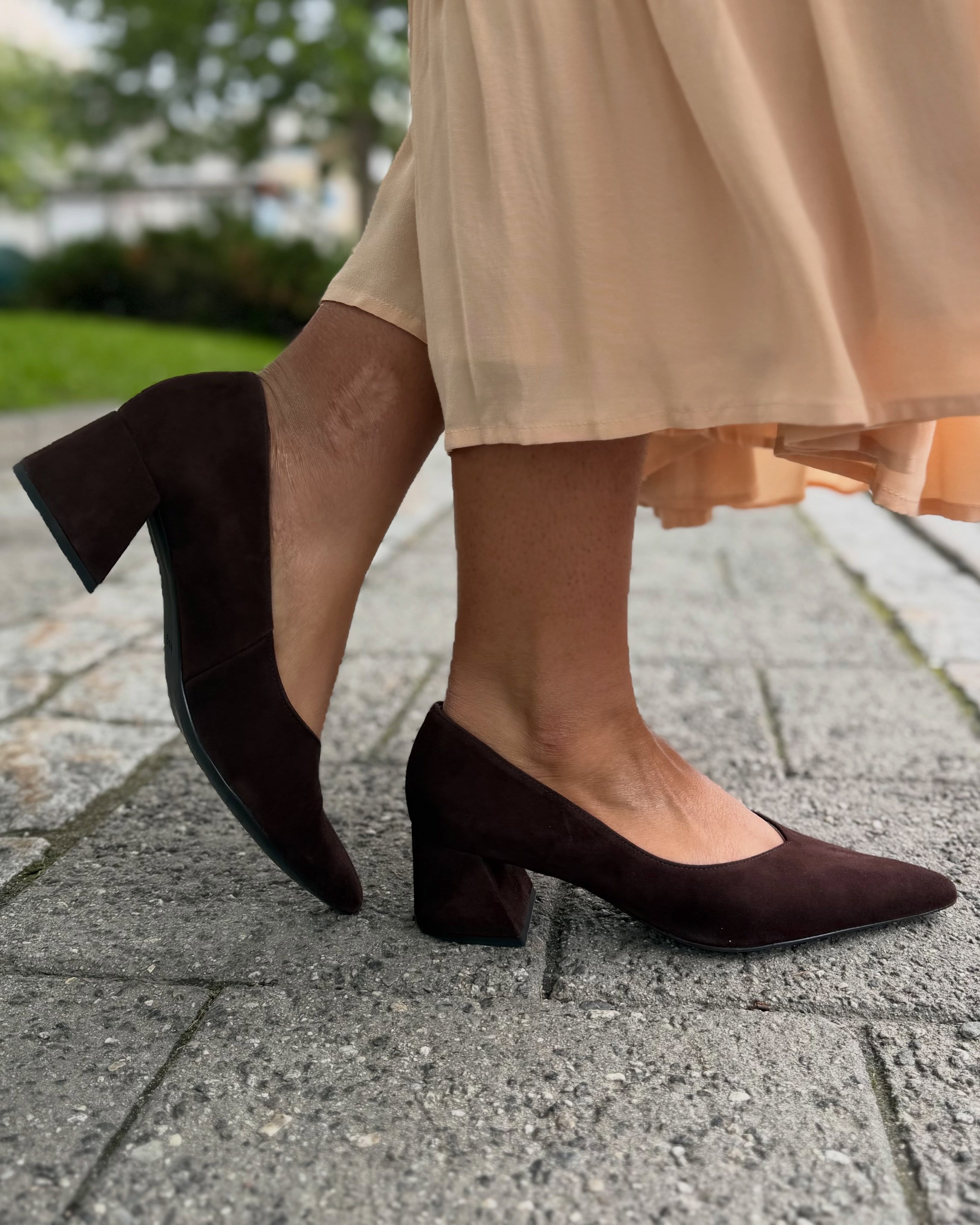 2-10 4502 Blokkhæl Pumps Chocplum Hogl