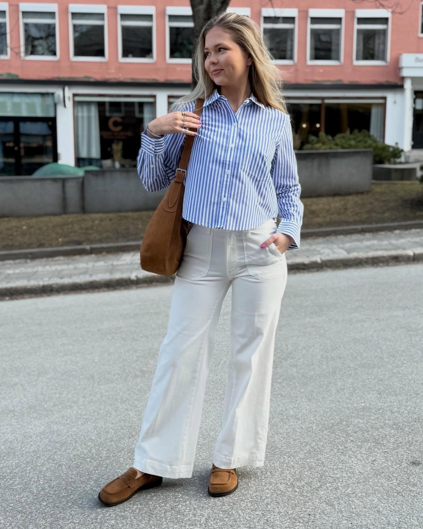 Stripete skjorter og loafers
